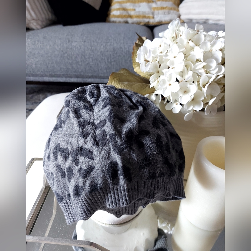 Hurley Charcoal Print Woman's Beanie